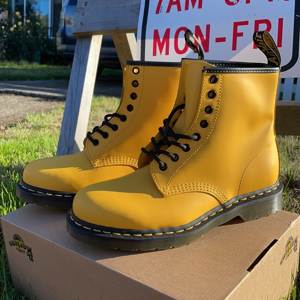 Dr. Martens 1460 Eye Lace/up Boots Yellow - Picture 3 of 13